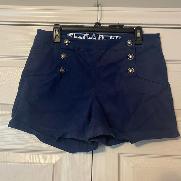 Wonder Woman Button-front Shorts - Picture 1 of 7
